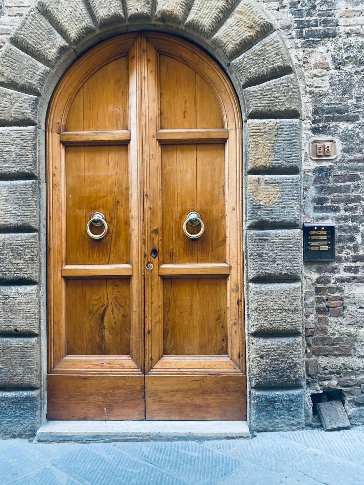 La Casa Di Giovanna Hotell San Gimignano Exteriör bild